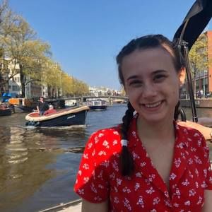 Meet your Posher, Emily